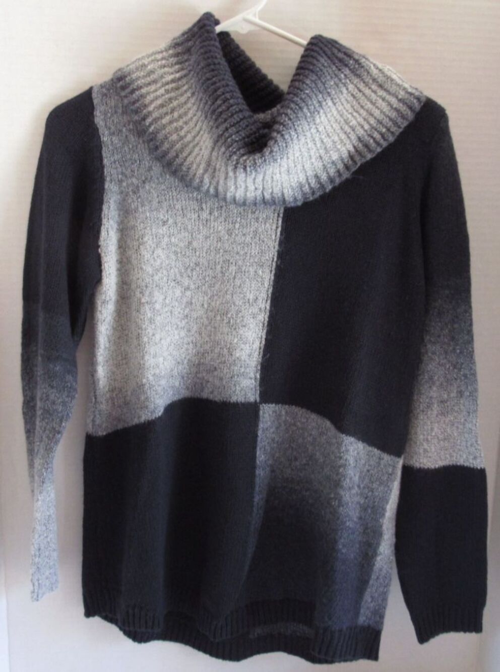 Apt. 9 Womens Size Small Blue Gray Knit Pull Over Sweater Cowl Neck Color Block